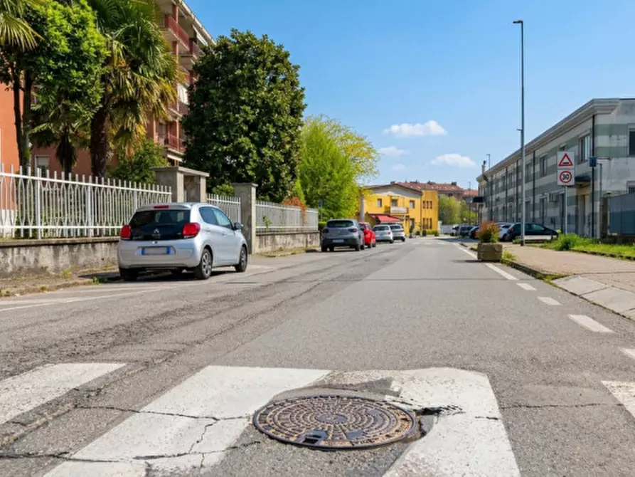 Immagine 4 di Posto auto in vendita  in Via Settimo 10 a Borgaro Torinese