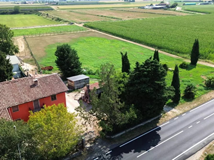 Immagine 6 di Rustico / casale in vendita  a Valeggio Sul Mincio