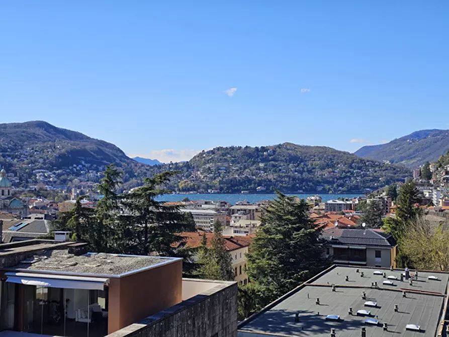 Immagine 8 di Appartamento in vendita  in Via Tommaso Grossi 36 a Como