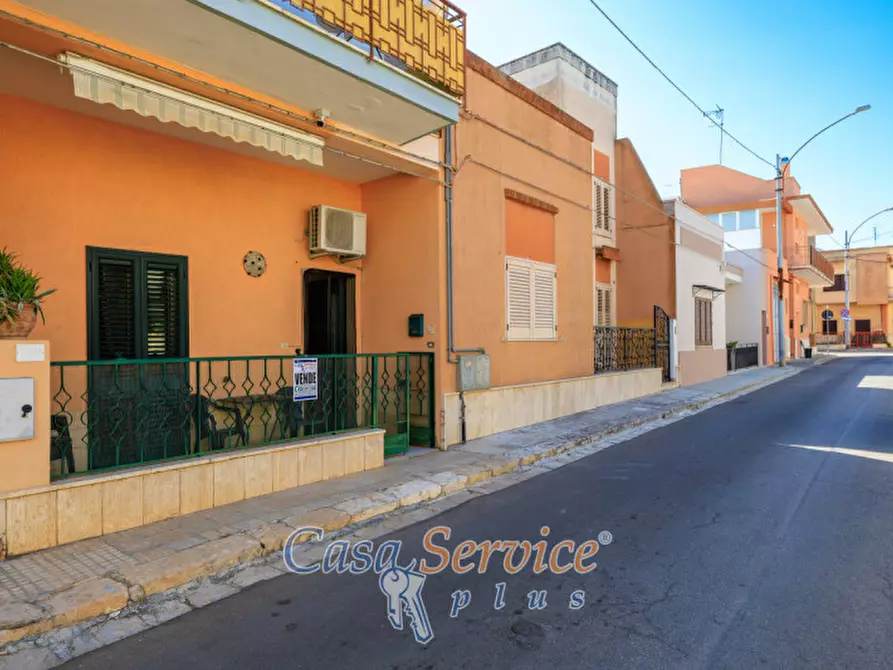 Immagine 1 di Casa indipendente in vendita  in Via XXIV Maggio a Alezio