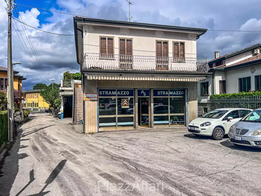 Immagine 1 di Negozio in vendita  in Piove di Sacco Via Carrarese a Piove Di Sacco
