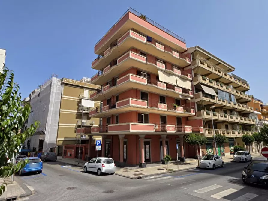 Immagine 1 di Appartamento in vendita  in Via Madonna del Lume a Milazzo