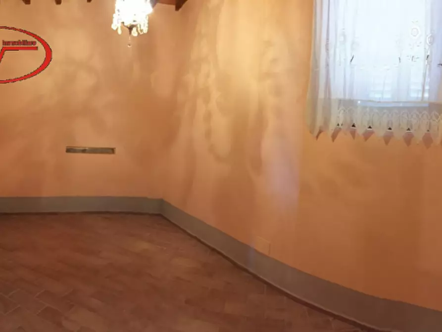 Immagine 5 di Appartamento in vendita  in Via di Moncioni a Montevarchi