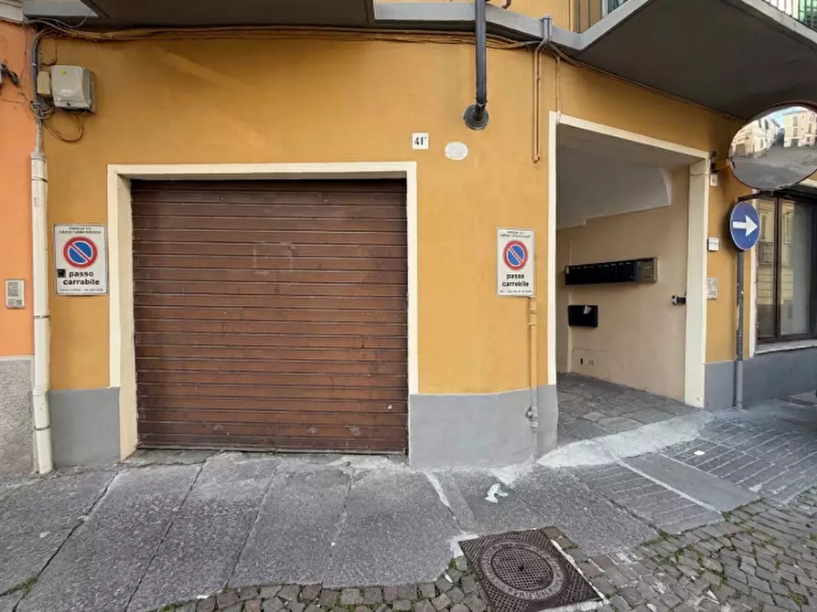 Immagine 8 di Negozio in vendita  in Via Saletta a Casale Monferrato