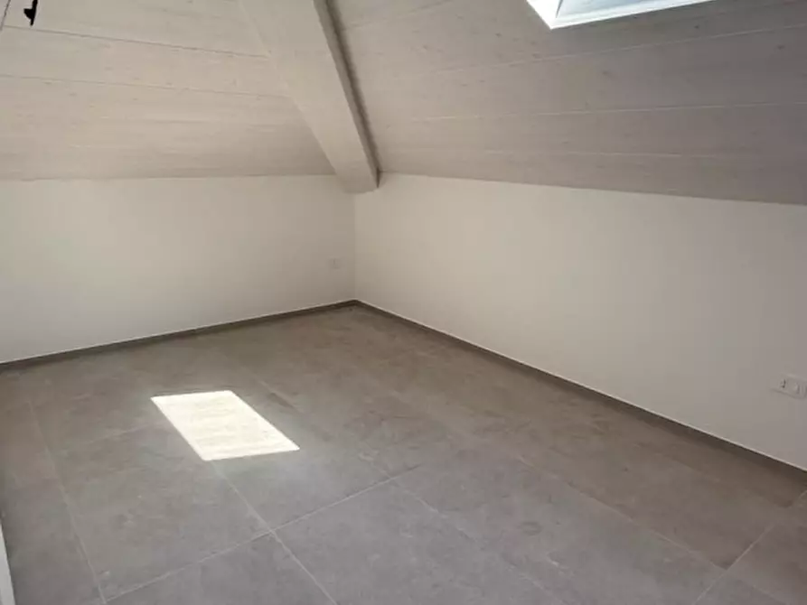 Immagine 3 di Appartamento in vendita  in Via Benvenuto Cellini a Senigallia