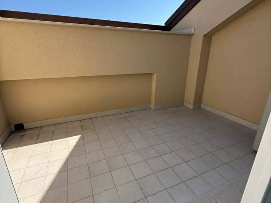 Immagine 5 di Appartamento in vendita  in Via Benvenuto Cellini a Senigallia