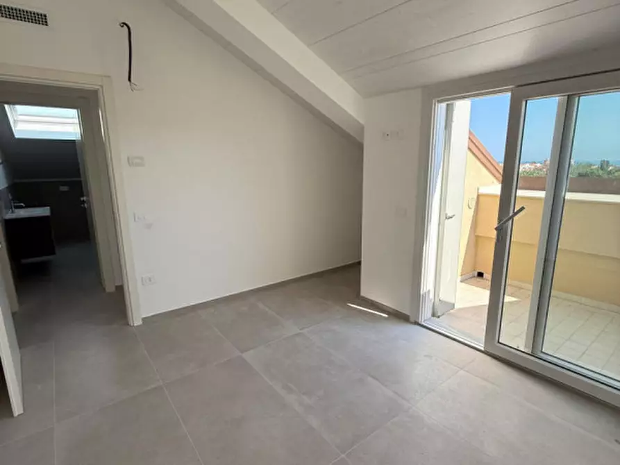 Immagine 6 di Appartamento in vendita  in Via Benvenuto Cellini a Senigallia
