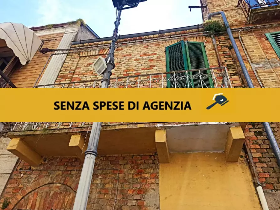 Immagine 1 di Casa indipendente in vendita  in Viale Roma 15 - Nereto (TE) a Nereto