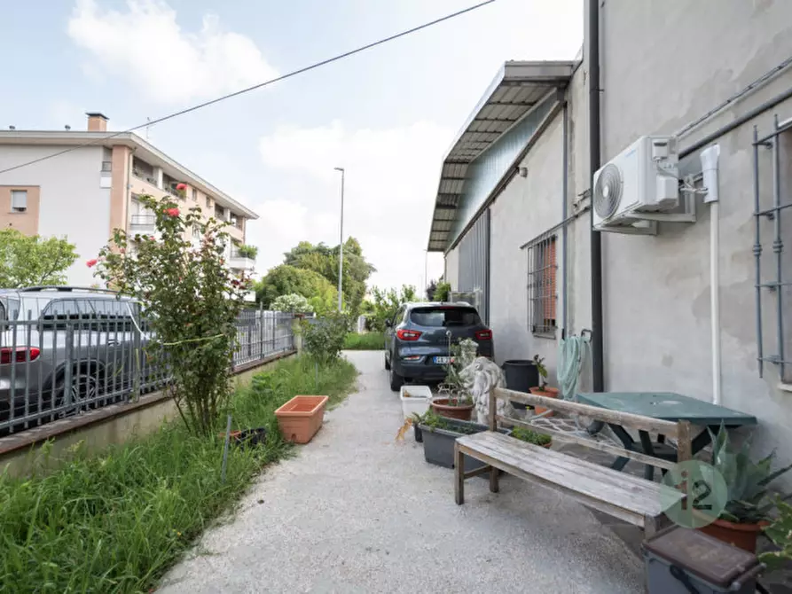 Immagine 1 di Villetta a schiera in vendita  in Via Puccini 65 a Novi Di Modena