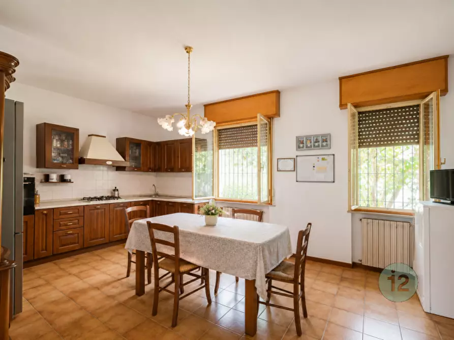 Immagine 3 di Villetta a schiera in vendita  in Via Puccini 65 a Novi Di Modena