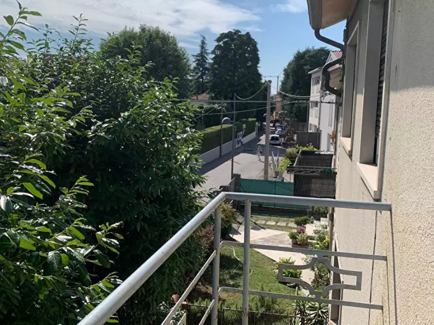 Immagine 4 di Casa bifamiliare in vendita  a Thiene