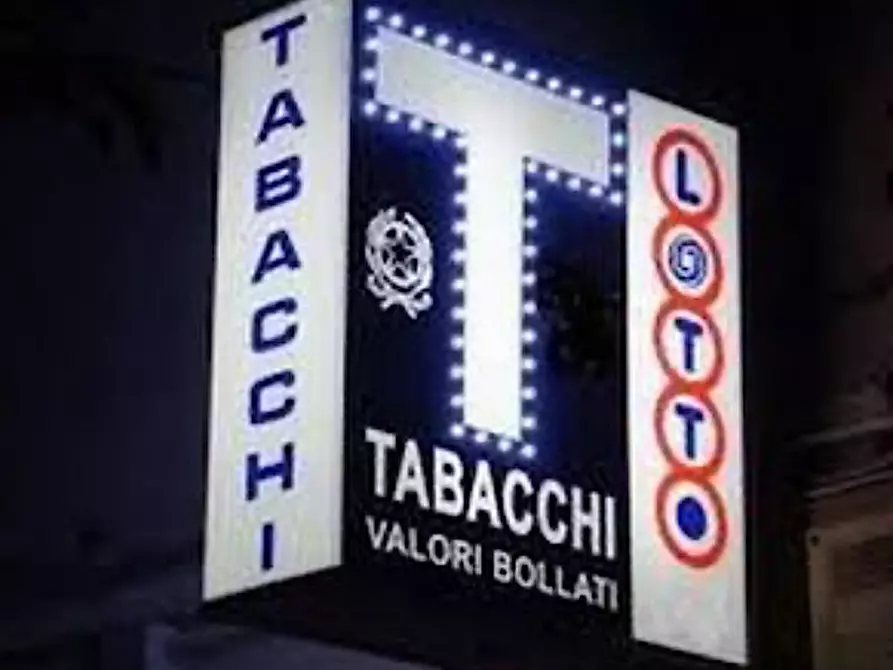 Immagine 2 di Attività commerciale in vendita  in via della Libertà n° 65 a Gropello Cairoli