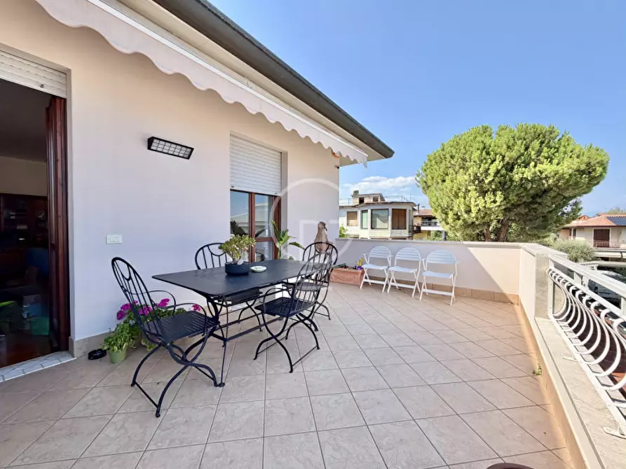 Immagine 9 di Casa bifamiliare in vendita  in Via Desenzanino a Desenzano Del Garda