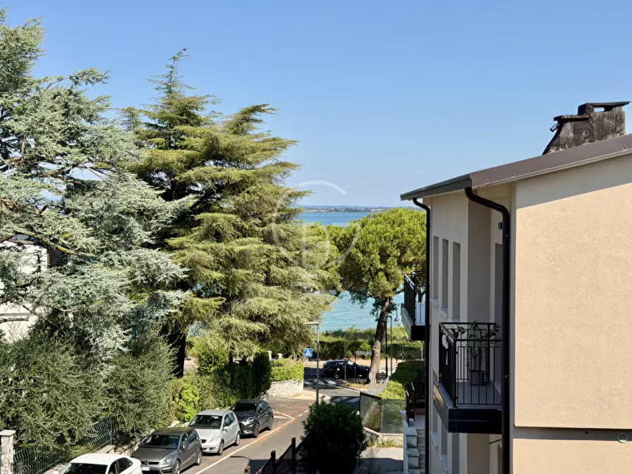 Immagine 11 di Casa bifamiliare in vendita  in Via Desenzanino a Desenzano Del Garda