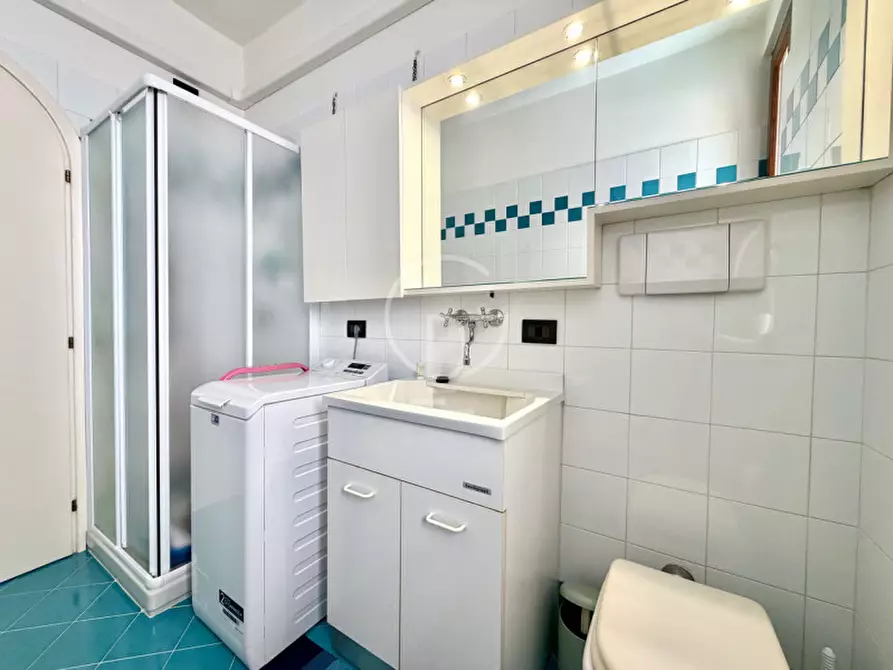 Immagine 17 di Casa bifamiliare in vendita  in Via Desenzanino a Desenzano Del Garda