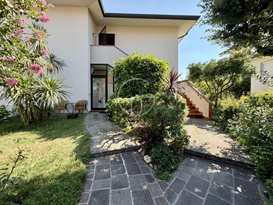 Immagine 20 di Casa bifamiliare in vendita  in Via Desenzanino a Desenzano Del Garda