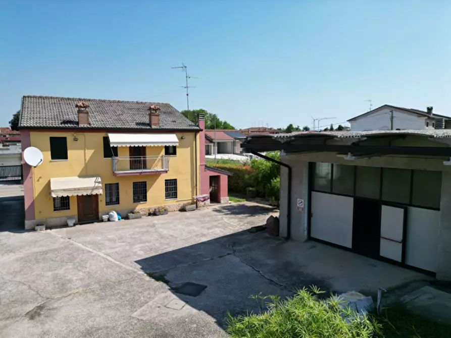 Immagine 1 di Casa indipendente in vendita  in VIA BAFFA a Zimella