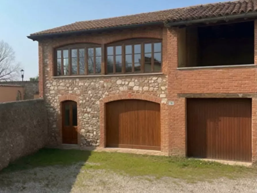 Immagine 1 di Appartamento in vendita  a Lazise
