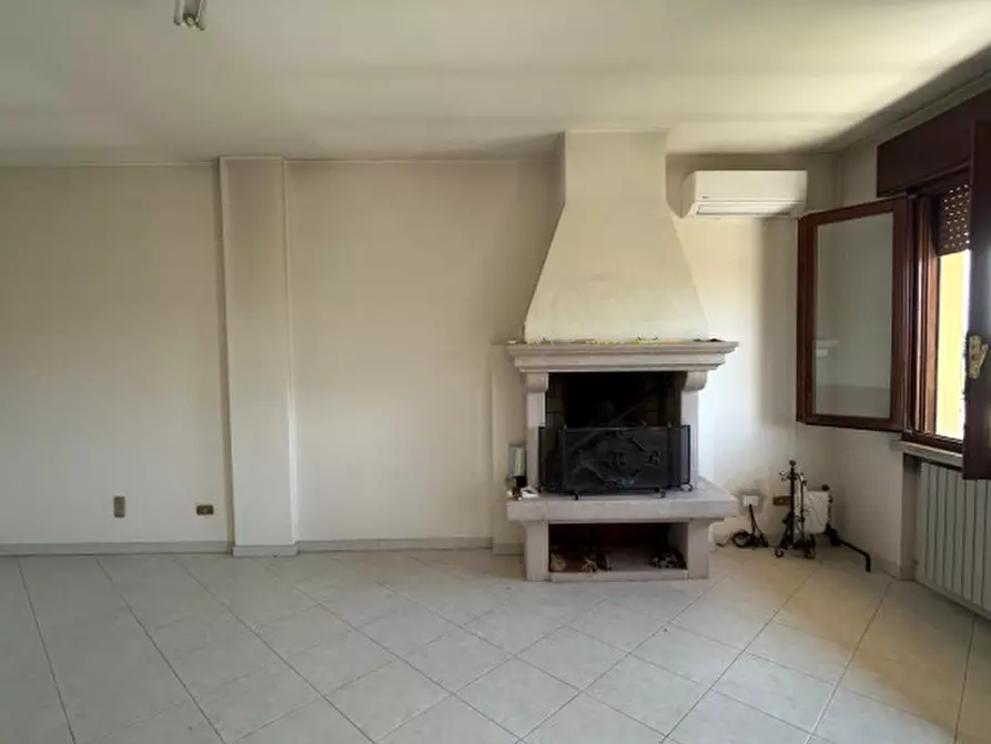 Immagine 6 di Casa indipendente in vendita  in Via Roma a Urbana