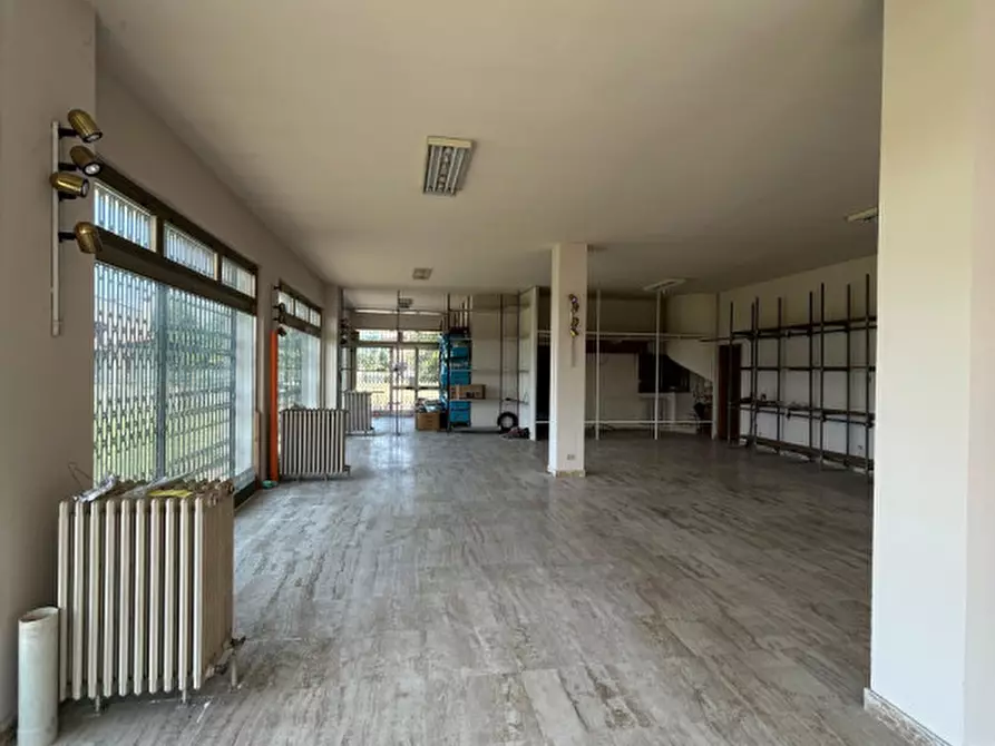 Immagine 31 di Casa indipendente in vendita  in Via Roma a Urbana