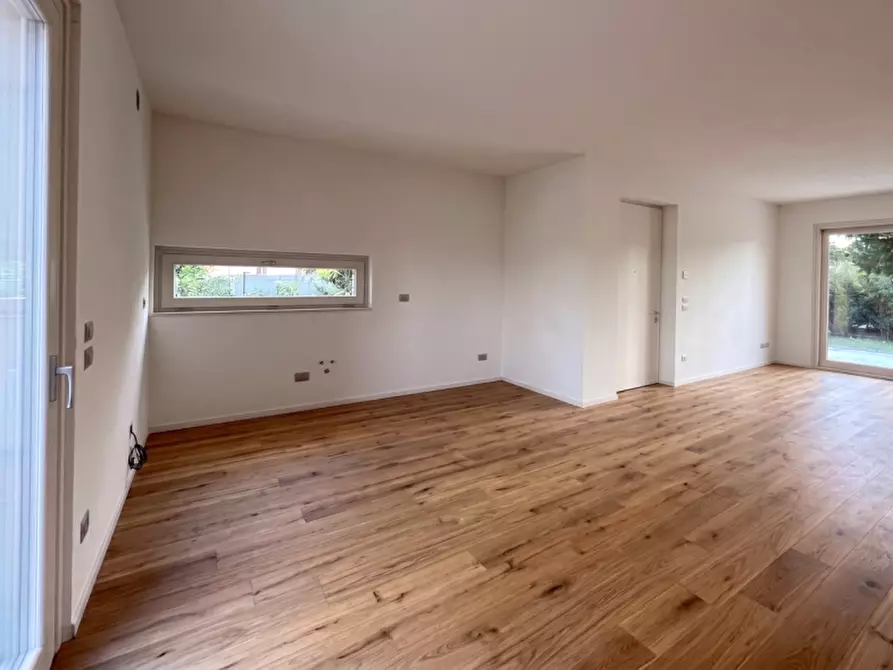 Immagine 3 di Casa bifamiliare in vendita  a Loreggia
