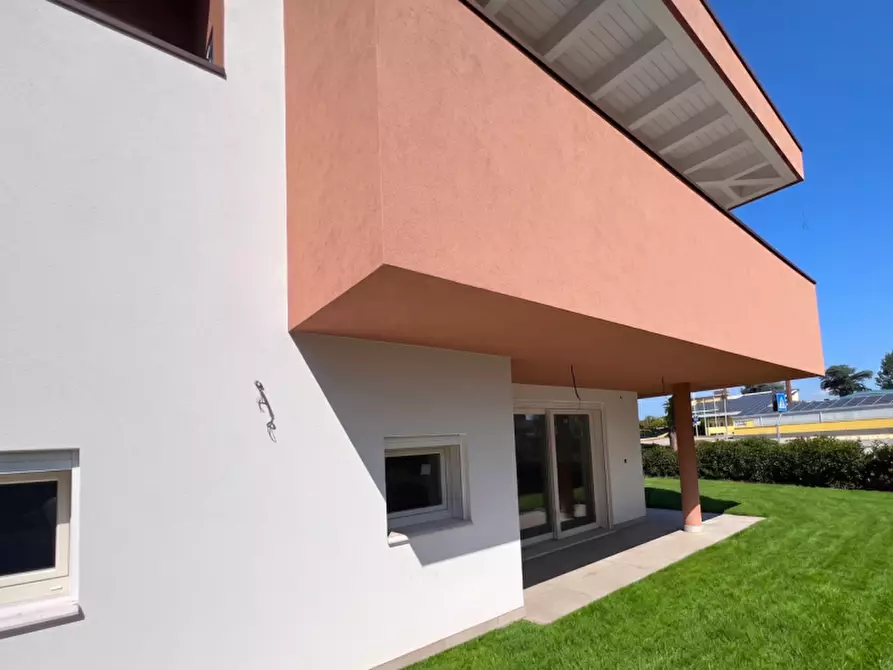 Immagine 4 di Casa bifamiliare in vendita  a Loreggia