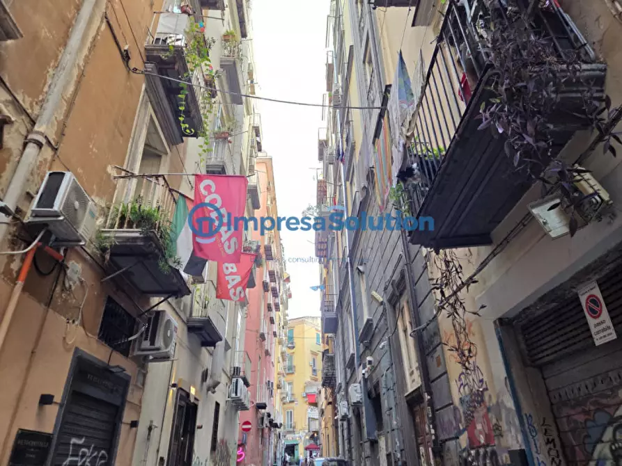 Immagine 6 di Attività commerciale in vendita  in Vico Quercia a Napoli