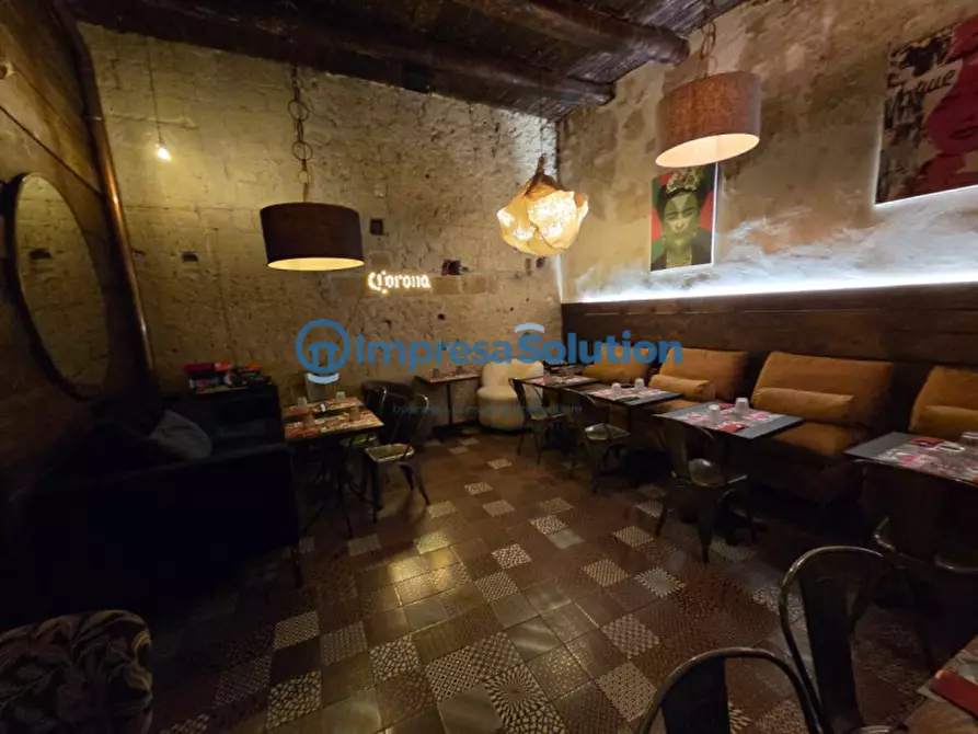 Immagine 9 di Attività commerciale in vendita  in Vico Quercia a Napoli