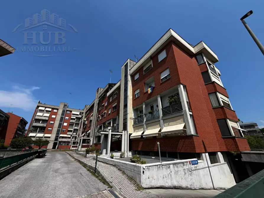 Immagine 1 di Appartamento in vendita  in Via Benedetto Dalmastro 12c a Cuneo
