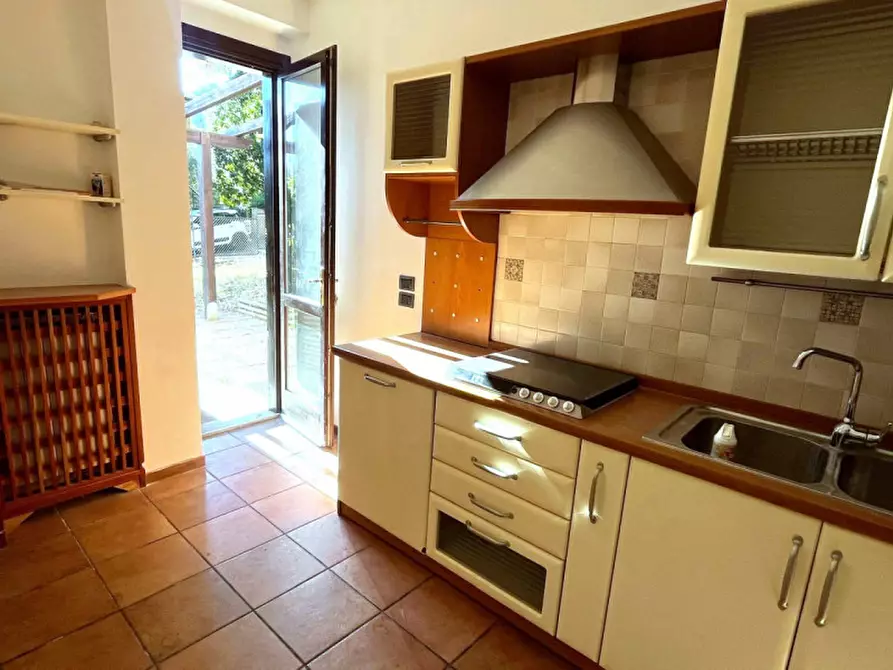 Immagine 13 di Appartamento in vendita  in Via delle Grotte 11 a Perugia