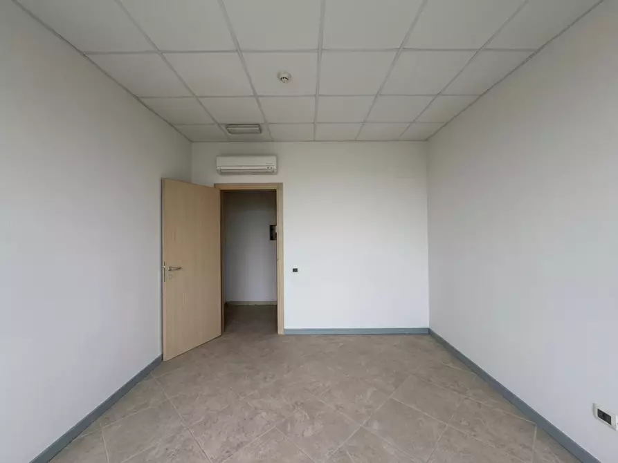 Immagine 6 di Ufficio in vendita  in Via Vincenzo Nardi a Pistoia