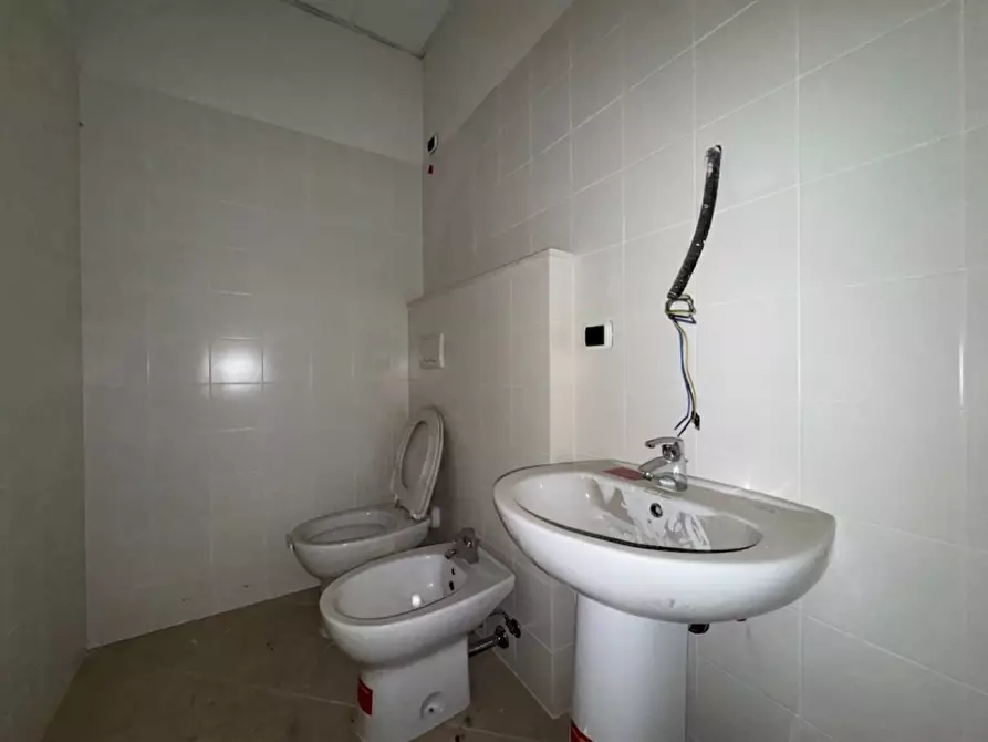 Immagine 10 di Ufficio in vendita  in Via Vincenzo Nardi a Pistoia