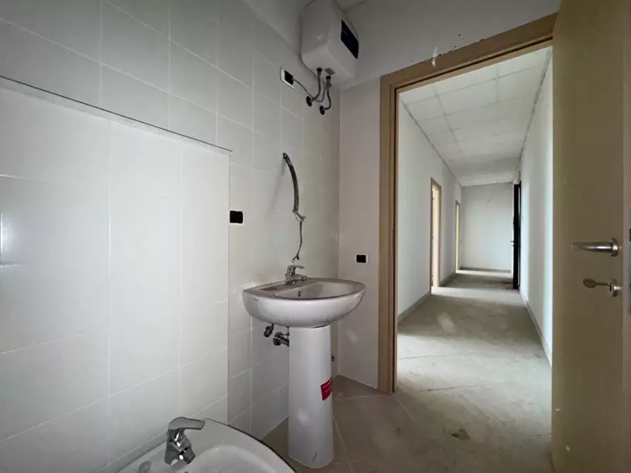 Immagine 12 di Ufficio in vendita  in Via Vincenzo Nardi a Pistoia