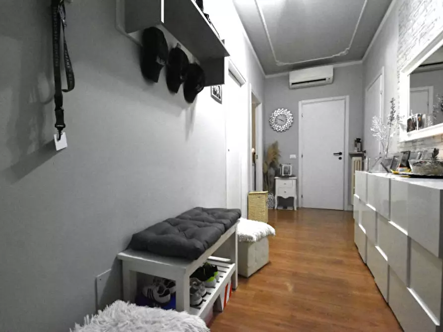 Immagine 8 di Appartamento in vendita  in vicolo burlin 3 a Castelnuovo Del Garda