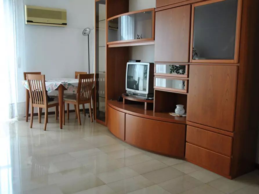 Immagine 2 di Appartamento in affitto  in Via Linate 60 a Rho