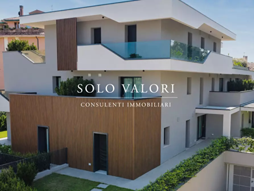 Immagine 1 di Appartamento in vendita  in Via Giacomo Puccini a Castelfranco Veneto