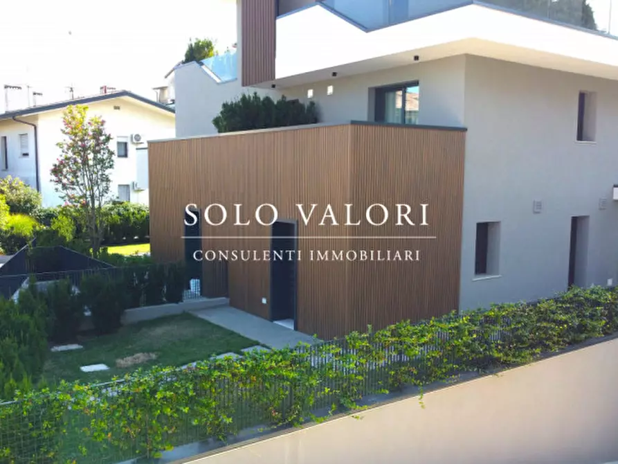 Immagine 2 di Appartamento in vendita  in Via Giacomo Puccini a Castelfranco Veneto