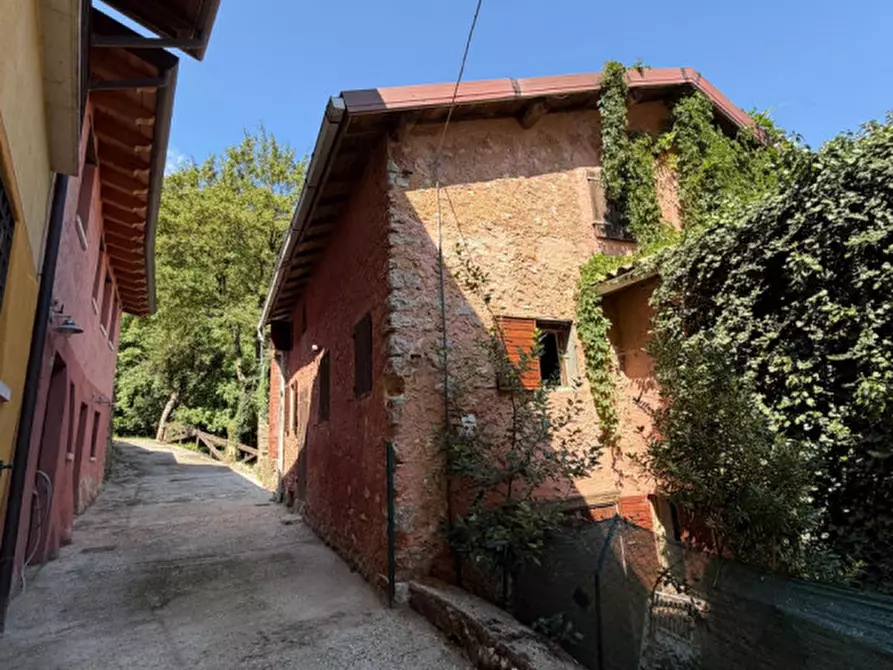 Immagine 2 di Rustico / casale in vendita  in Contrà Vienne 1 a Torrebelvicino