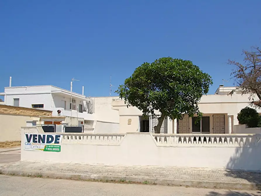 Immagine 2 di Casa indipendente in vendita  in Lungomare Ionio a Ugento