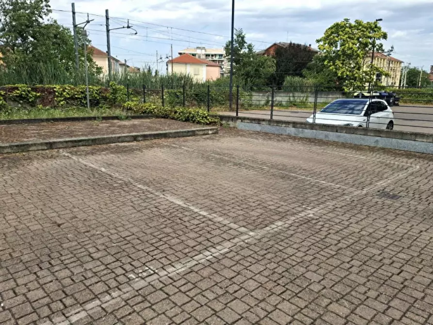 Immagine 3 di Posto auto in vendita  in Via Luciano Raschio, 15121 Alessandria AL, Italia a Alessandria