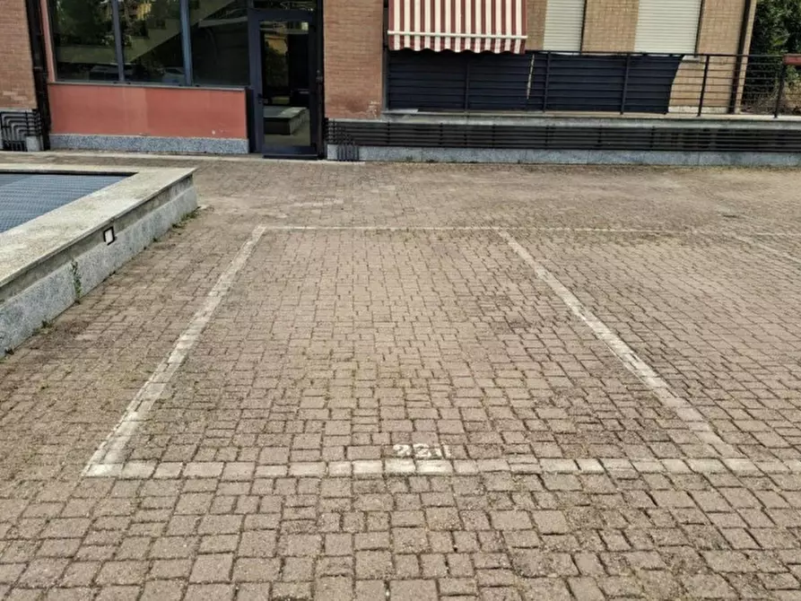 Immagine 1 di Posto auto in vendita  in Via Luciano Raschio, 15121 Alessandria AL, Italia a Alessandria