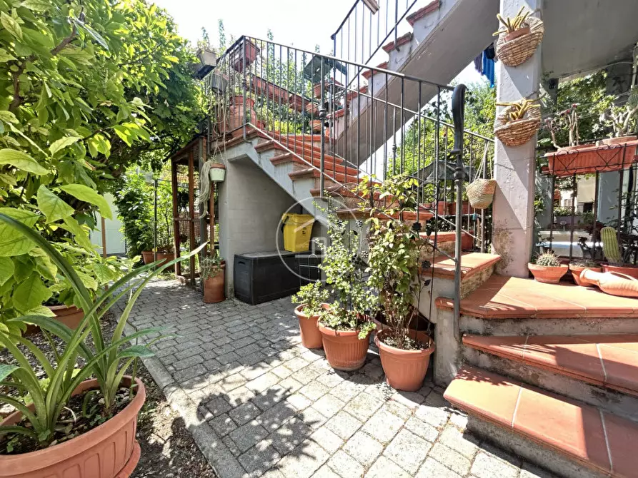 Immagine 15 di Casa bifamiliare in vendita  in Via Antonio Meucci a Campi Bisenzio