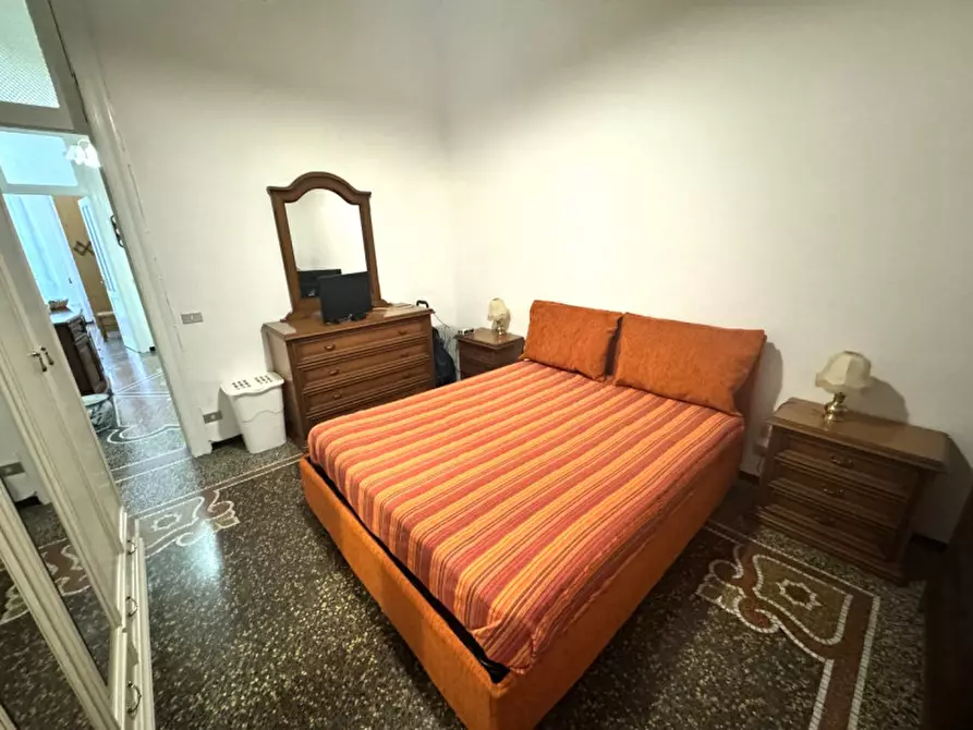 Immagine 3 di Appartamento in vendita  in Via Santorre di Santarosa a Savona