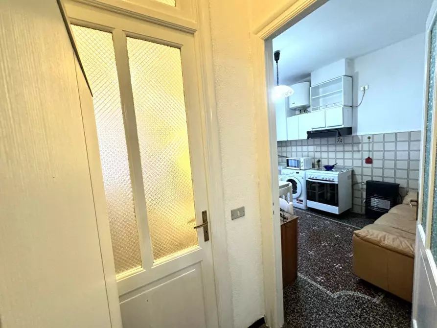 Immagine 5 di Appartamento in vendita  in Via Santorre di Santarosa a Savona