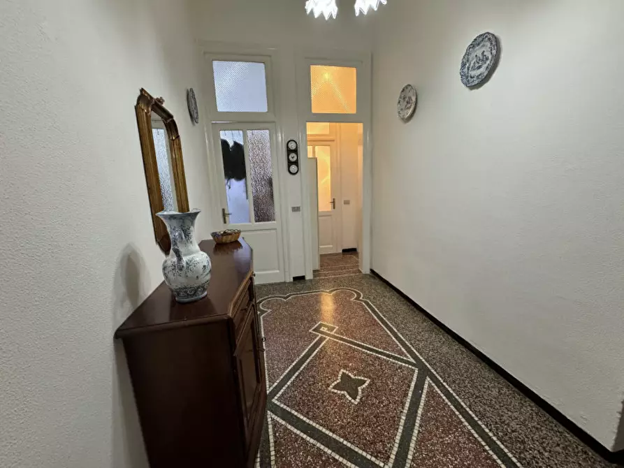 Immagine 10 di Appartamento in vendita  in Via Santorre di Santarosa a Savona