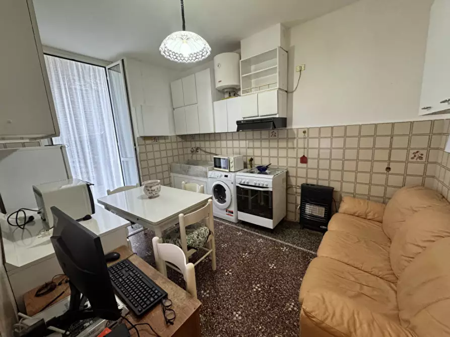 Immagine 12 di Appartamento in vendita  in Via Santorre di Santarosa a Savona