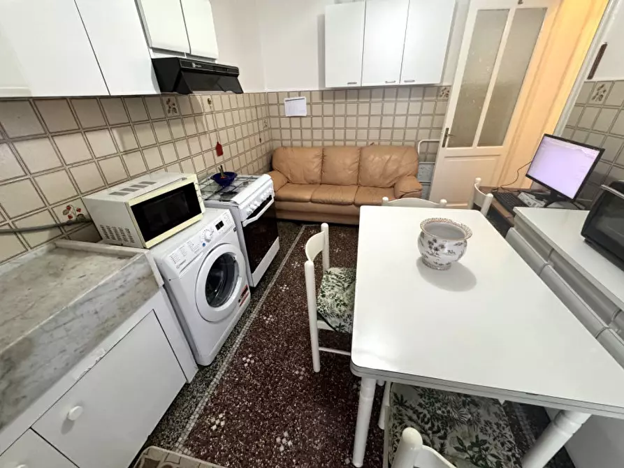 Immagine 16 di Appartamento in vendita  in Via Santorre di Santarosa a Savona