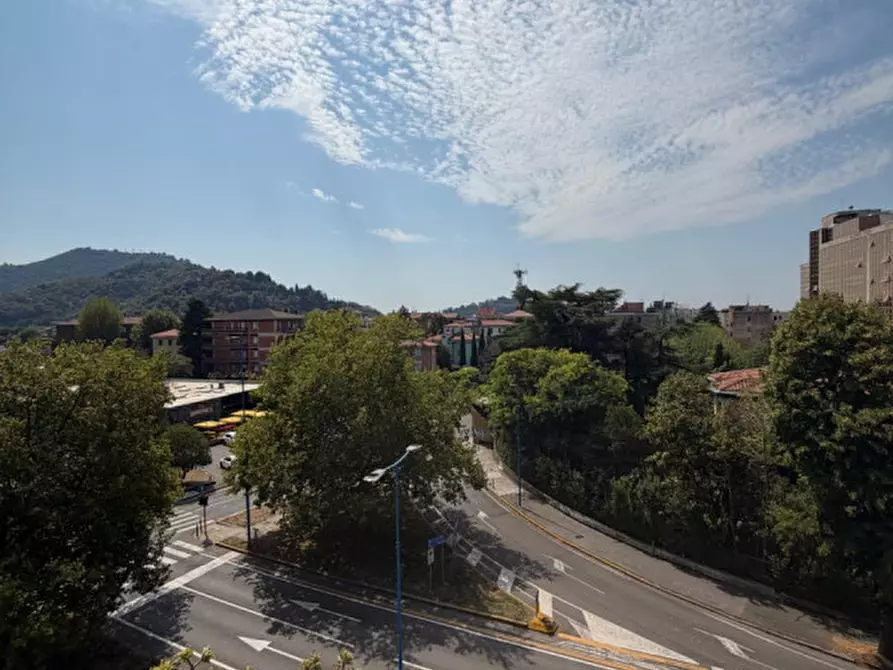 Immagine 11 di Appartamento in vendita  in va Guglielmo Oberdan 4 a Brescia