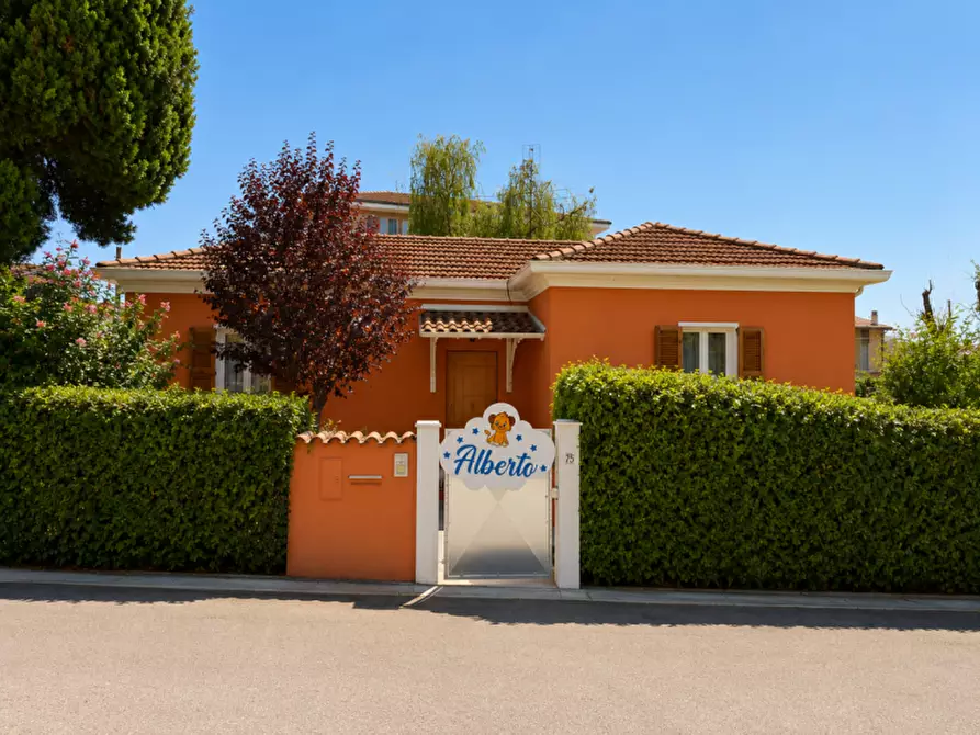 Immagine 1 di Casa indipendente in vendita  a Senigallia