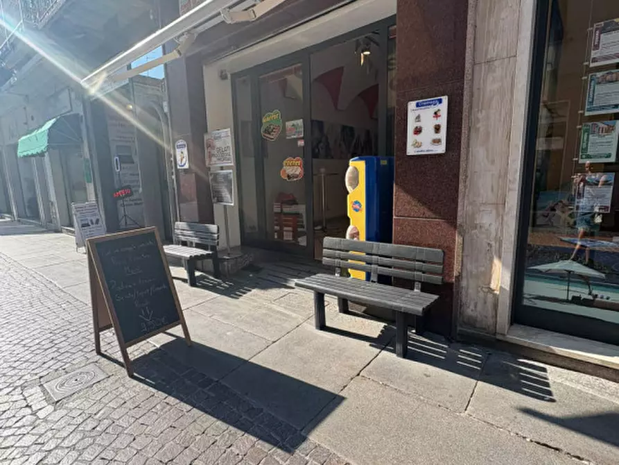 Immagine 2 di Attività commerciale in vendita  in Via Aurelio Saffi  13 a Casale Monferrato